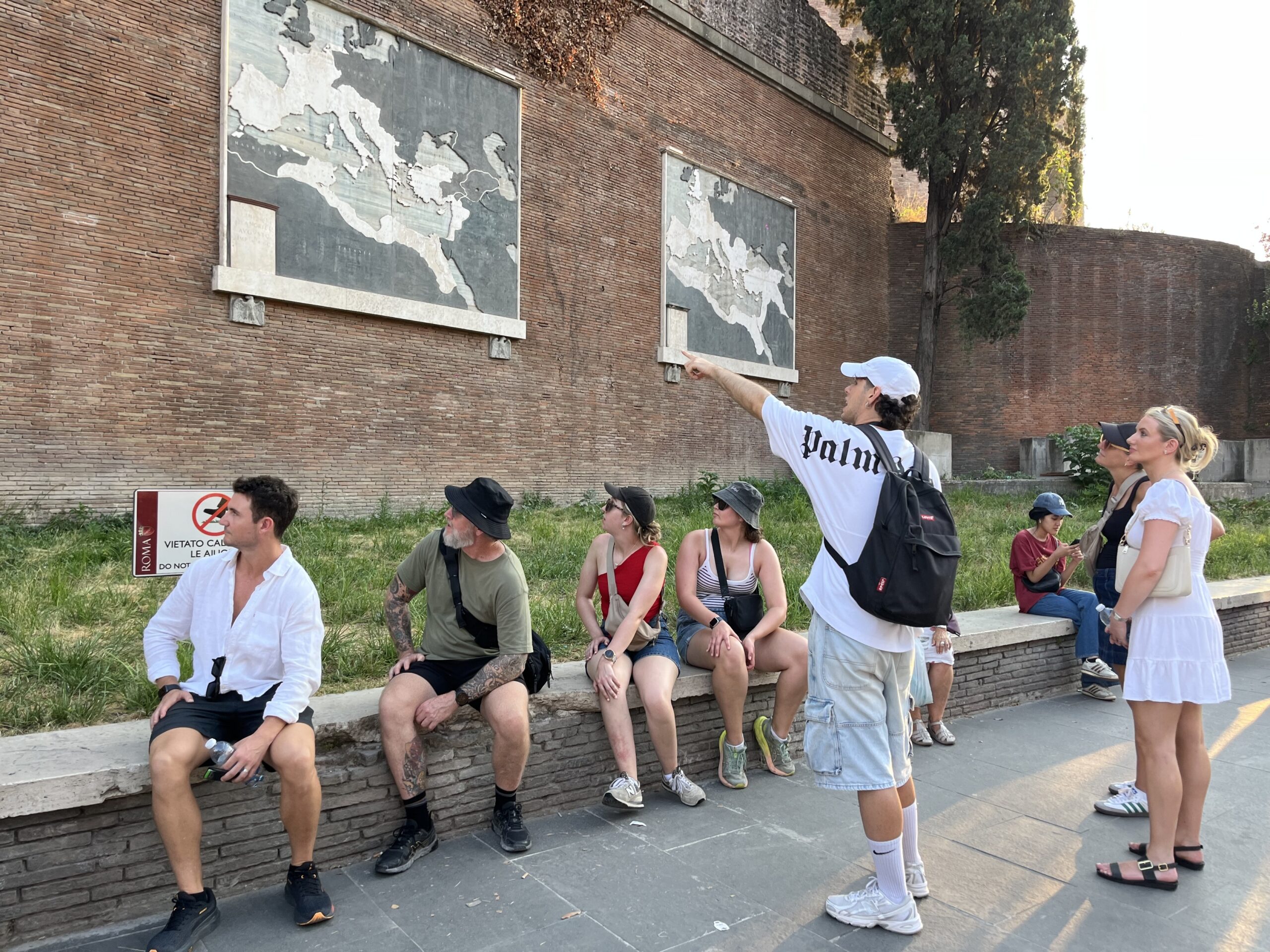 Colosseum And Ancient Rome by Night Free Walking Tour 2